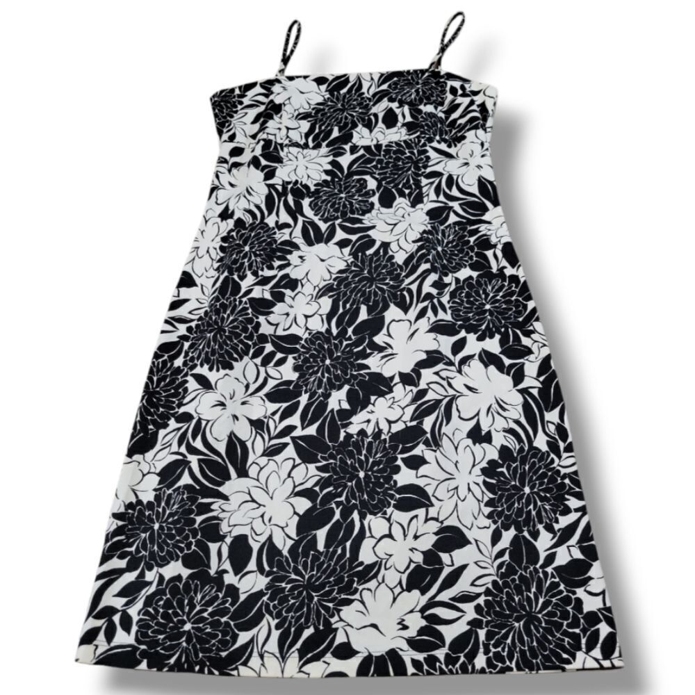 White House Black Market Dress Size 6 A-Line Dress Sleeveless Spaghetti Strap